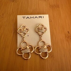 NEW TAHARI gold Tone Rhinestones Geometric Dangle Earrings 1.5” Casual Classic